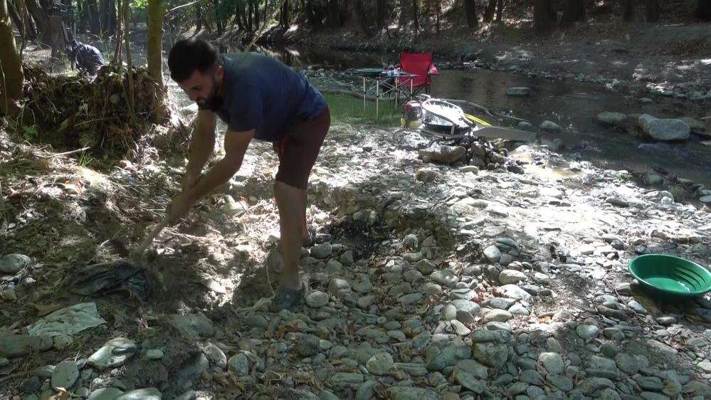 İl il gezip derelerden altın çıkartıyor! Yıllık kazancını açıkladı 7